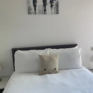 Quartermile 1 Bedroom - With Free Parking Included , Edinburgh United Kingdom