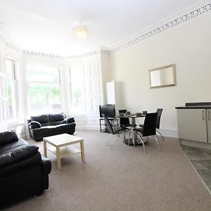 Two Bedroom Victorian With Free Parking , Edinburgh United Kingdom